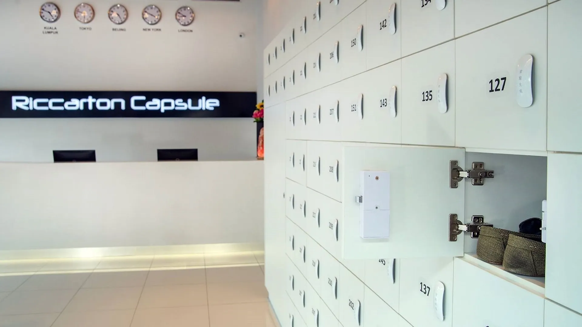Riccarton Capsule Hotel Kuala Lumpur